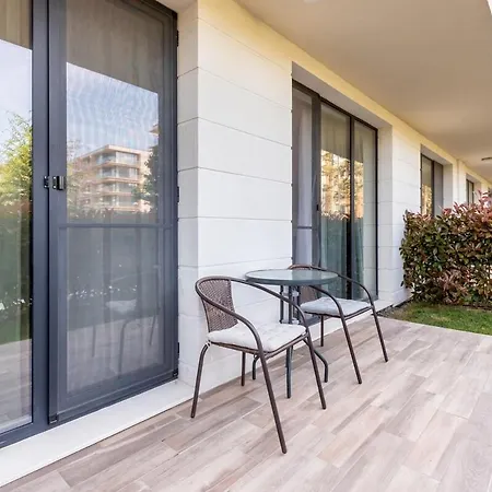 Апартамент Cozy Flat In Azur Premium Варна