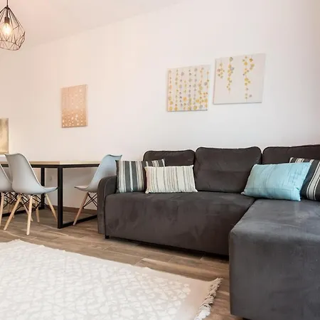 Cozy Flat In Azur Premium Apartman